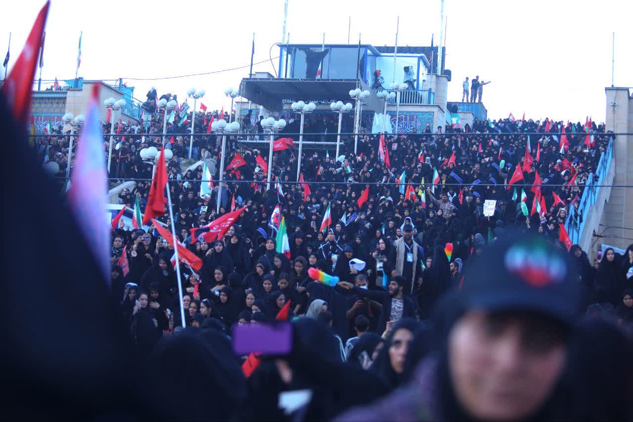 مراسم وداع و تشییع باسکوه قائد عظیم الشان امت اسلام و رهبر شهید آیت الله امام خامنه ای